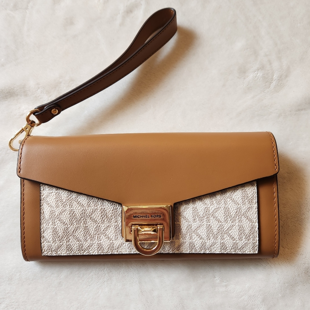 Michael Kors wallet